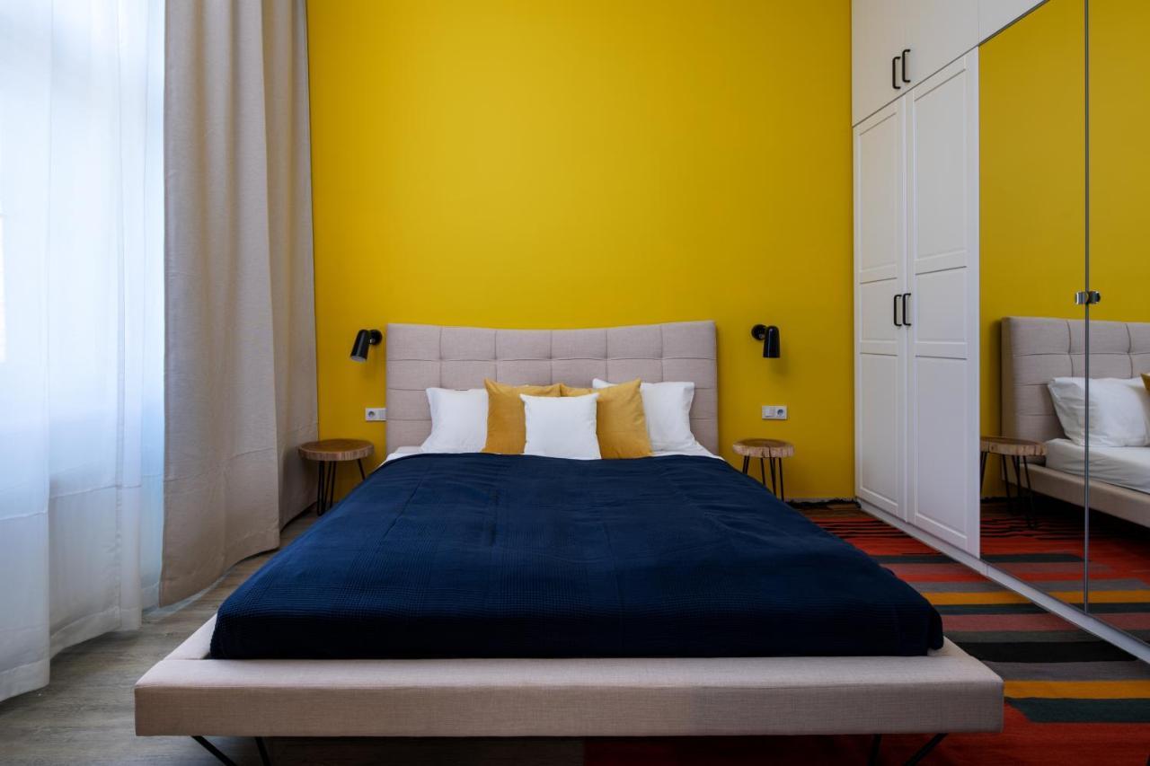 Designer Apartments In New Town By Prague Days - "Included Everything We Needed And More" Экстерьер фото