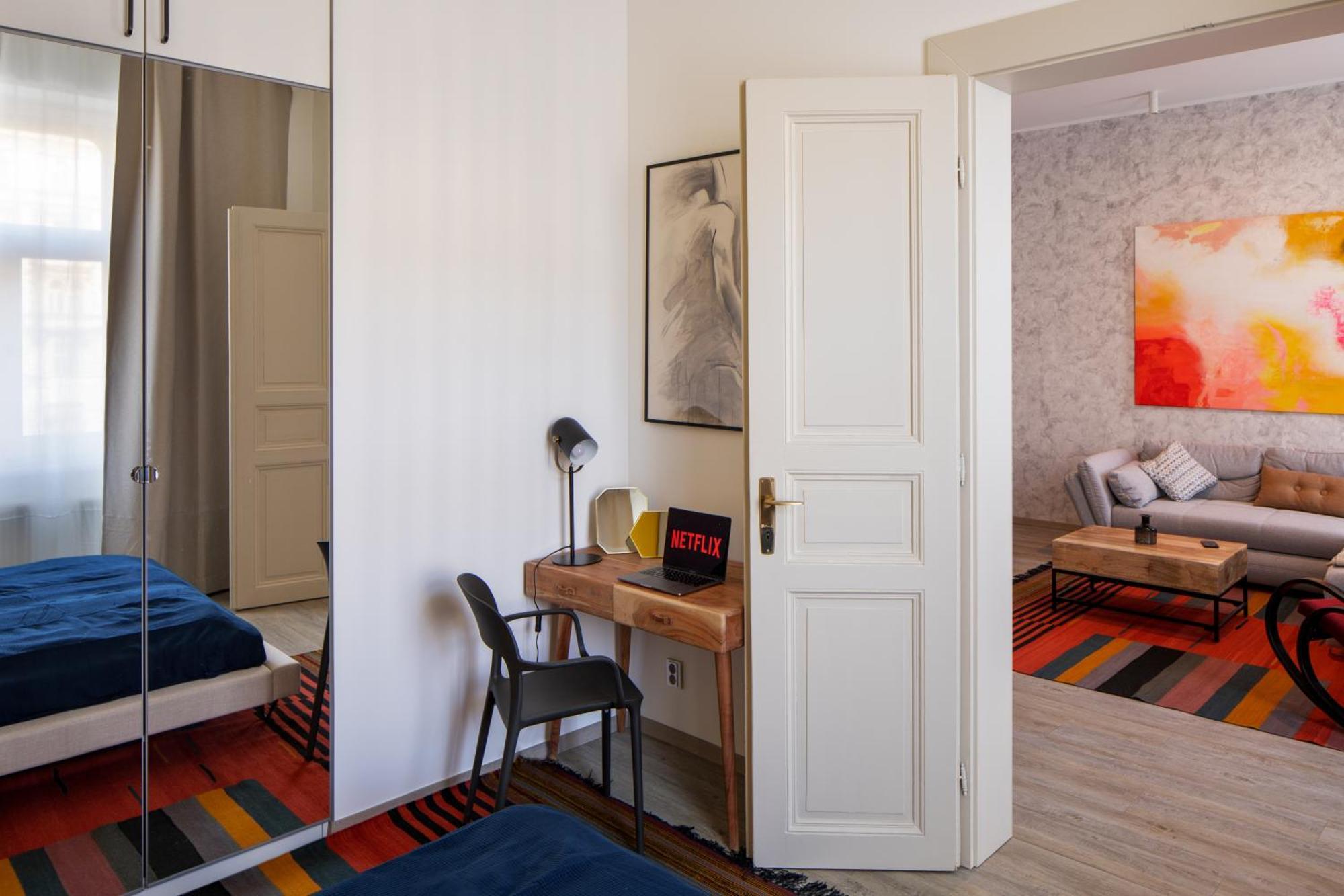 Designer Apartments In New Town By Prague Days - "Included Everything We Needed And More" Номер фото